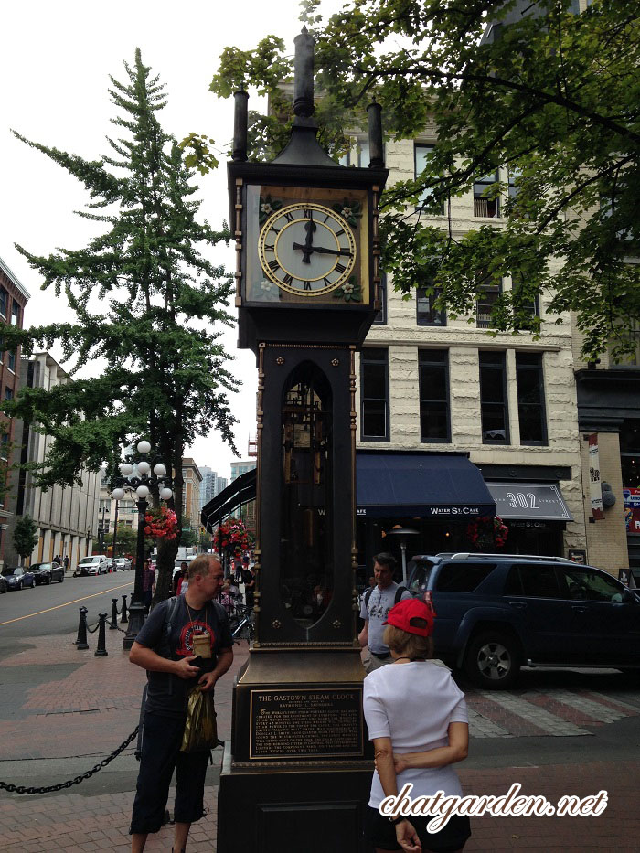 Steam Clock in Gas Town.jpg
